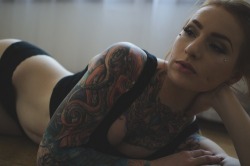 itsall1nk:  More Hot Tattoo Girls athttp://hot-tattoo-girls.blogspot.com