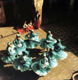 thisiscaucasian:azerbaijani folk dance