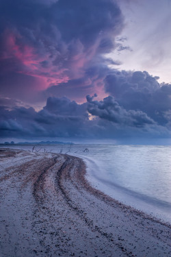 ladylandscape:  (via 500px / Evening Storm #2 by Chaluntorn Preeyasombat)