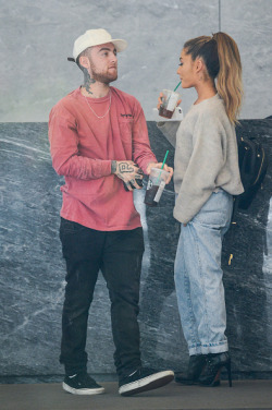 agrande-news:  Ariana and Mac Miller outside Sirius XM studios