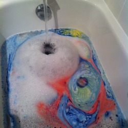 reoffend:  My bath bomb decided to turn my bath into a Van Gough