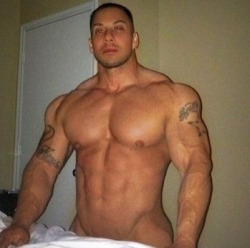 muscletits:  muscleworshipper08:  Smokin!!!!  Male buck nipple