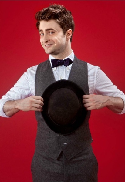 Dan Rad.If you want to write celeb stories, I definitely recommend you google for photo shoots of the celeb you want to write for, this usually leads to finding some very nicely directed photos that scream stories.