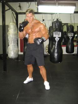 arcticboxing:  rob terry 