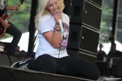 anonymosh:  Jenna McDougall - Tonight Alive Vans Warped Tour