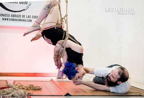 kinbakumaniadojo:  Clase de #Shibari por HaruTsubaki #NivelAvanzado