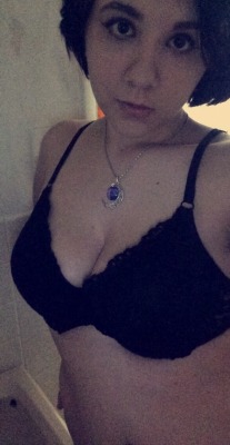 hellodxlly:  It’s like my boobs look almost comically big,