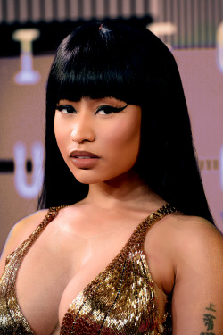 allnicki:Nicki Minaj at the 2015 VMAs