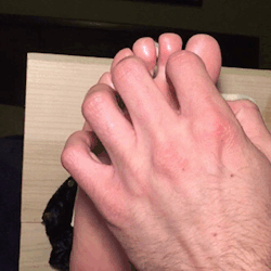 cuddlesandhappiness:  realticklingnightmare: There’s fast and