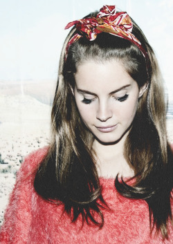 born to adore Lana Del Rey