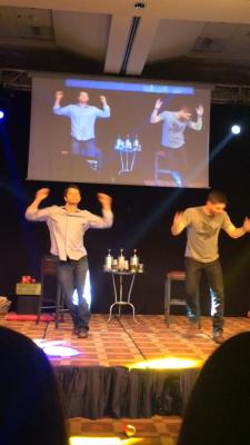 justjensenanddean: OMG DANCIN #JIB6 #JIBCON6 x