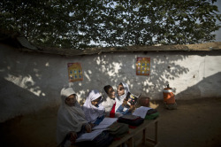 dolm:Pakistan.   Young students in Islamabad.  2013. Muhammed