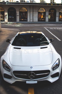 mercedes–amg:  Like Cars? >click here<Love Mercedes?