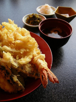 everybody-loves-to-eat:  tempura request.