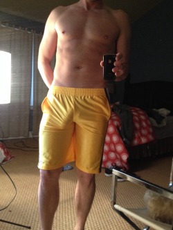 freeballingpb:  guys-with-bulges:  Dickprint. (via GWiP)  Hot