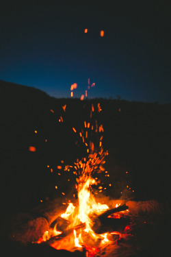 wonderous-world:  Fire in the mountains by Julia Trotti