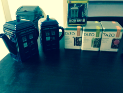 lilllymay:  My friend sent me a box :) doctor who mug, teapot,