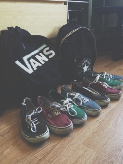 youngdreamerlove:  Vans shoes