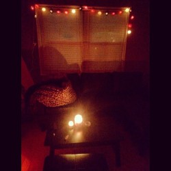 Hopeless Romantic Living Room💜 #cottonballlights #livingroom