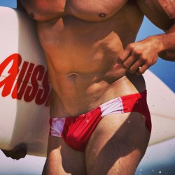 aussiebum-team:  Nothing like grabbing your board and hitting