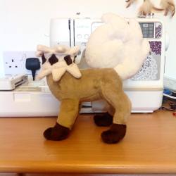 wolfiboi:  #workinprogress on #rockruff Poor puppy has no head