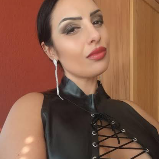 mistress-ezeda-sinn:Re blog if your swallow your own cum