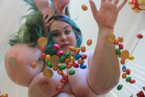 bigcutielaurel:  Shooting for Easter is fun! =3 