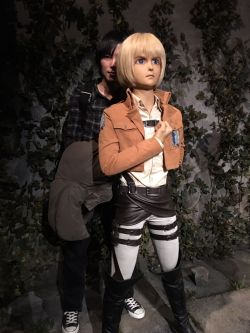 Isayama Hajime shares a photo with Universal Studios Japan SNK