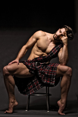 boywhore:  Just a thought for your fantasies bois: Highlanders