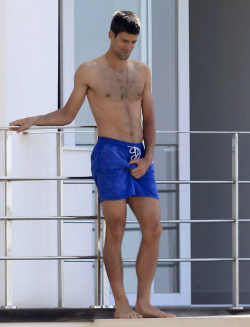 famousmaleexposed:  Novak Djokovic bulging in undies!Follow me