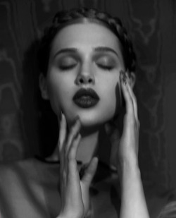 deusch:  Anais Pouliot photographed by Sean and Seng for Numero
