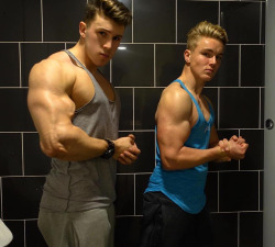 muscletale:  â€œIsnâ€™t he cute? The little guy thinks heâ€™s bigâ€¦â€   BFFJohnny enjoyed these morning flexing sessions with Blake. Firstly Johnny simply loved watching his reflection get visibly more jacked every week - the last two years were a time-