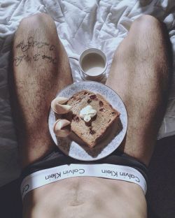 summerdiary:  from the SDP Archive: Breakfast in Bed with Larrend