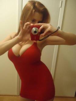 red dress selfie