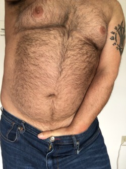 bearmeat65:  #tummytuesday here’s my contribution ;) via @mobliofficialblog