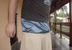 marcussatinsagger:Me sagging with baggy sweatpants and blue satin