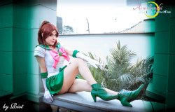 hotcosplaychicks:  Sailor Jupiter Makoto Kino by DarkTifaStrife