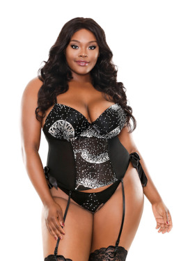 curvynbeautiful-pluslingerie:  Our Kiss me Bustier is back! Shop