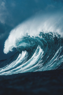 souhailbog:    Stormy Cresting Wave   By   Coastalcreature |