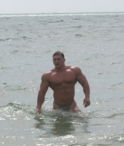 male-glories:  theruskies:  Gorgeous muscle Russian stud. He’s