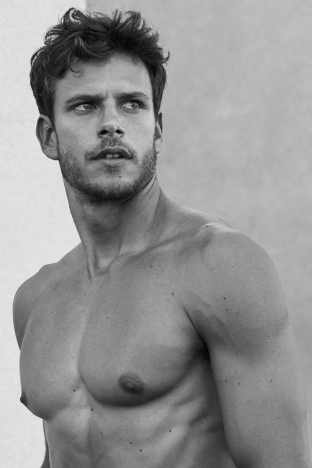 hotmen-addiction: