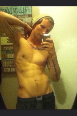 str8guysexposed:  Mystery Hot Tat Guy - Australiahttp://str8guysexposed.tumblr.com/