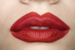 thedoppelganger:  Lips at A.F. Vandevorst Spring 2009 Ready to