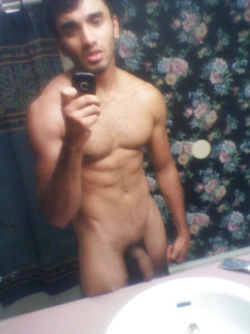 desilova123:  More of this hot indian stud 