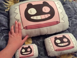 i made more cookie cat pillows! the little size didn’t