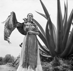 mudwerks:  Frida Kahlo seated next to an agave plant  Vogue 1937