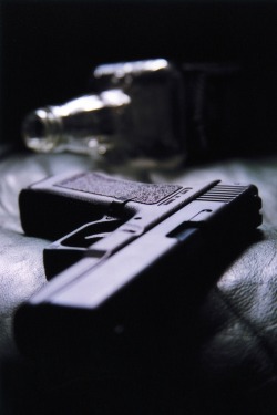 drugera:  Glock 17 and Whiskey | Source | 