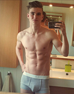 thehotgays2:  Follow me for more: Blog 1: http://www.thecutegays.tumblr.com