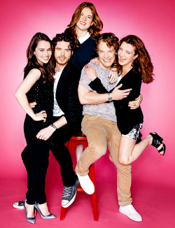 roselesliesource: Emilia Clarke, Richard Madden, Rose Leslie,