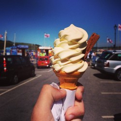 youve-got-red-on-you:  #wippytime #falmouth #icecream